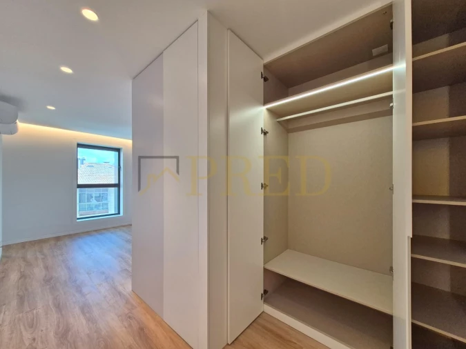 Apartamento T1 para Arrendamento em Mafamude e Vilar do Paraíso Foto 9
