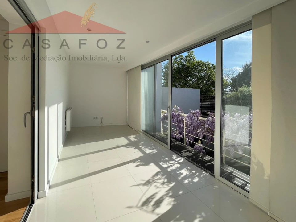 Moradia T2 para Arrendamento em Aldoar, Foz do Douro e Nevogilde Foto 12