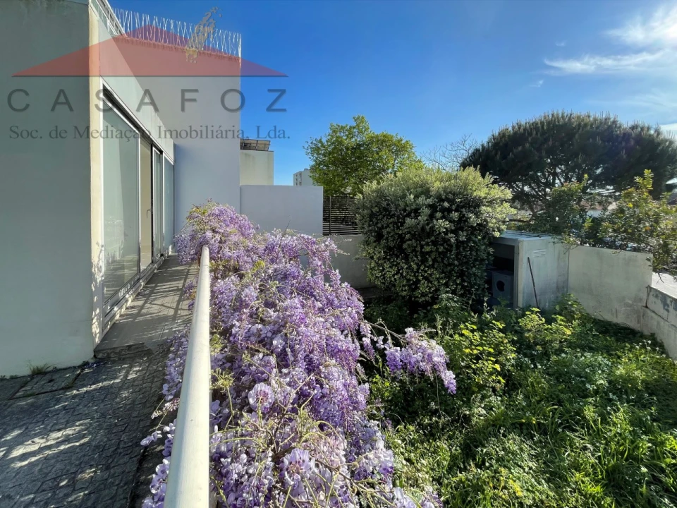 Moradia T2 para Arrendamento em Aldoar, Foz do Douro e Nevogilde Foto 2