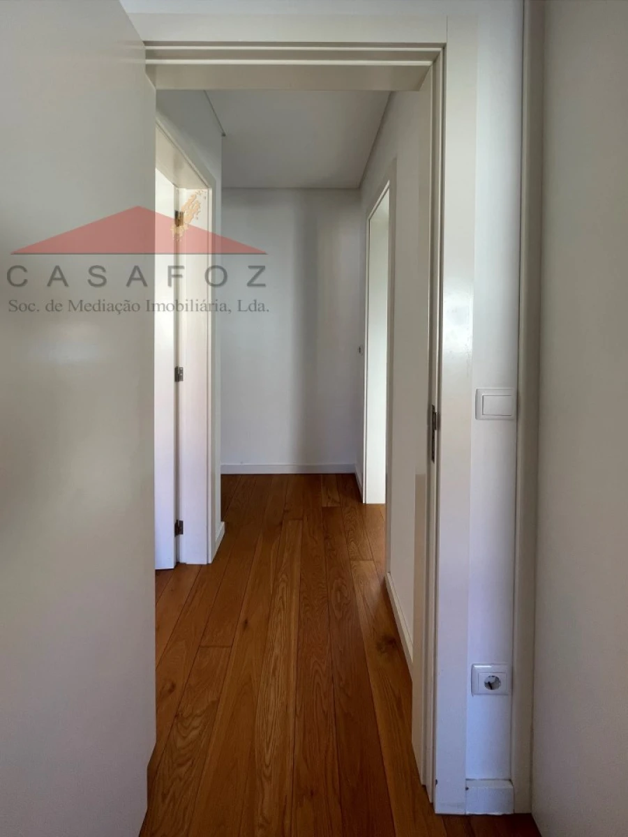Moradia T2 para Arrendamento em Aldoar, Foz do Douro e Nevogilde Foto 16