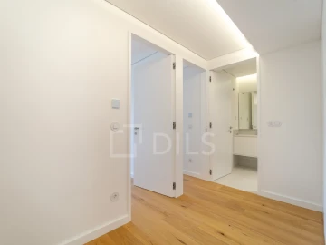 Apartamento T3 para Venda em Lordelo do Ouro e Massarelos