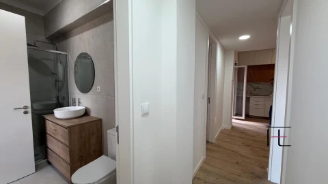 Apartamento T3 para Venda em Santa Maria e São Miguel, São Martinho, São Pedro Penaferrim