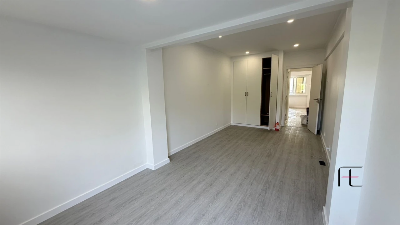 Apartamento T2 para Venda em Águas Livres Foto 2