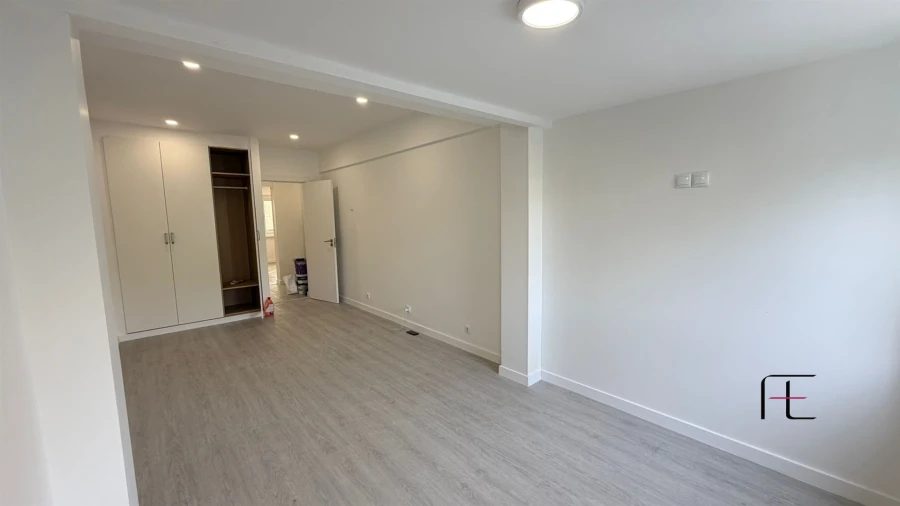 Apartamento T2 para Venda em Águas Livres Foto 4