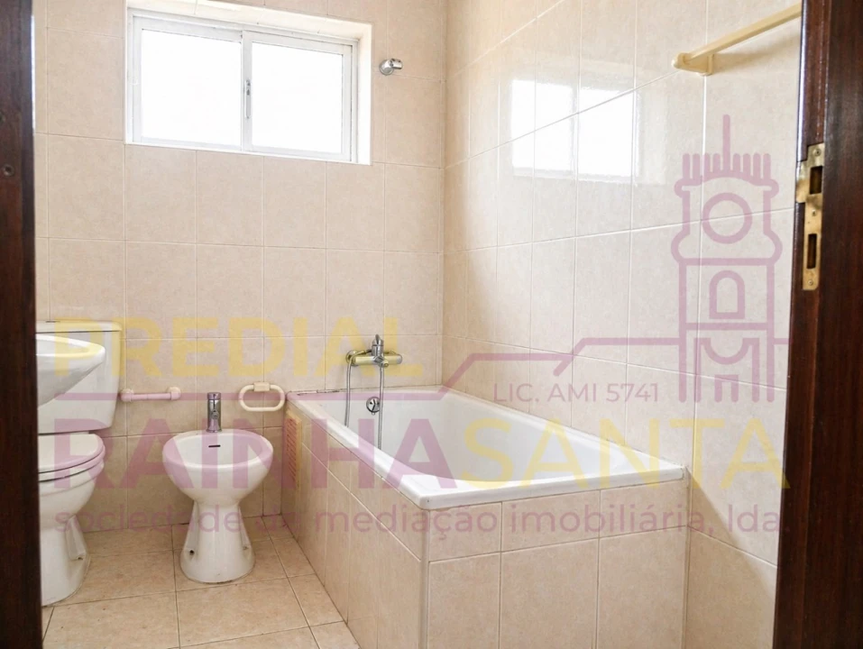 Apartamento T2 para Venda em Sé Nova, Santa Cruz, Almedina e São Bartolomeu Foto 14