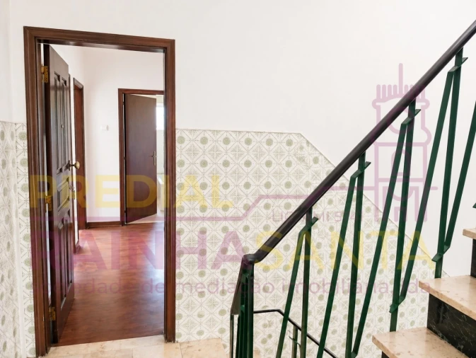 Apartamento T2 para Venda em Sé Nova, Santa Cruz, Almedina e São Bartolomeu Foto 4