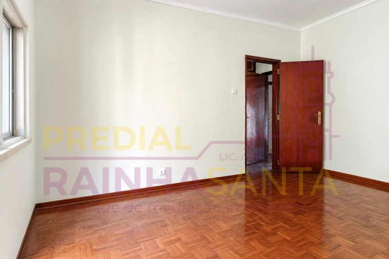 Apartamento T2 para Venda em Sé Nova, Santa Cruz, Almedina e São Bartolomeu Foto 9