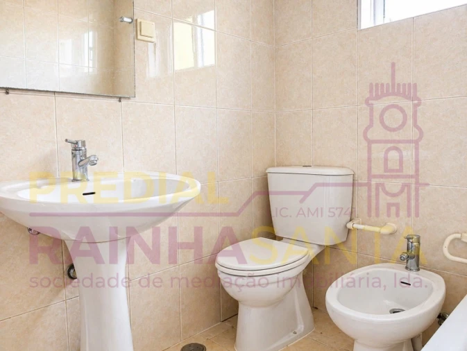 Apartamento T2 para Venda em Sé Nova, Santa Cruz, Almedina e São Bartolomeu Foto 15