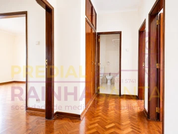 Apartamento T2 para Venda em Sé Nova, Santa Cruz, Almedina e São Bartolomeu