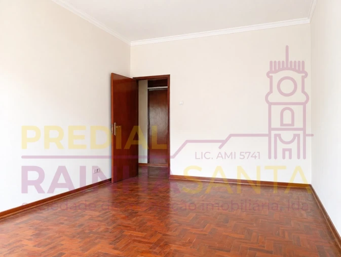 Apartamento T2 para Venda em Sé Nova, Santa Cruz, Almedina e São Bartolomeu Foto 14