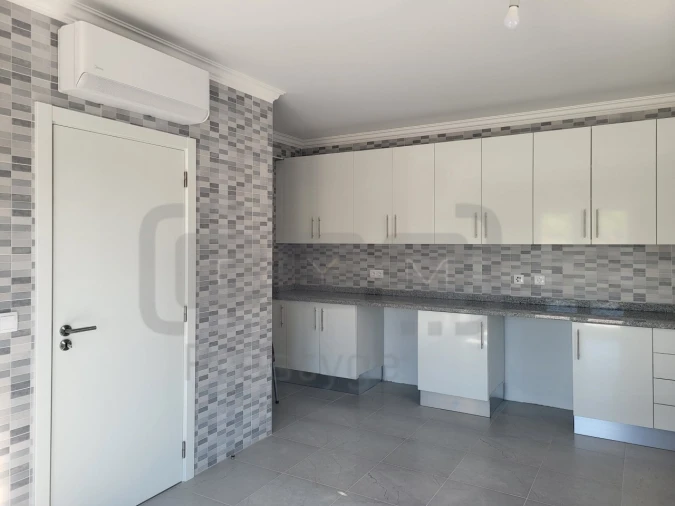 Moradia T4 para Venda em São Pedro de Tomar Foto 11