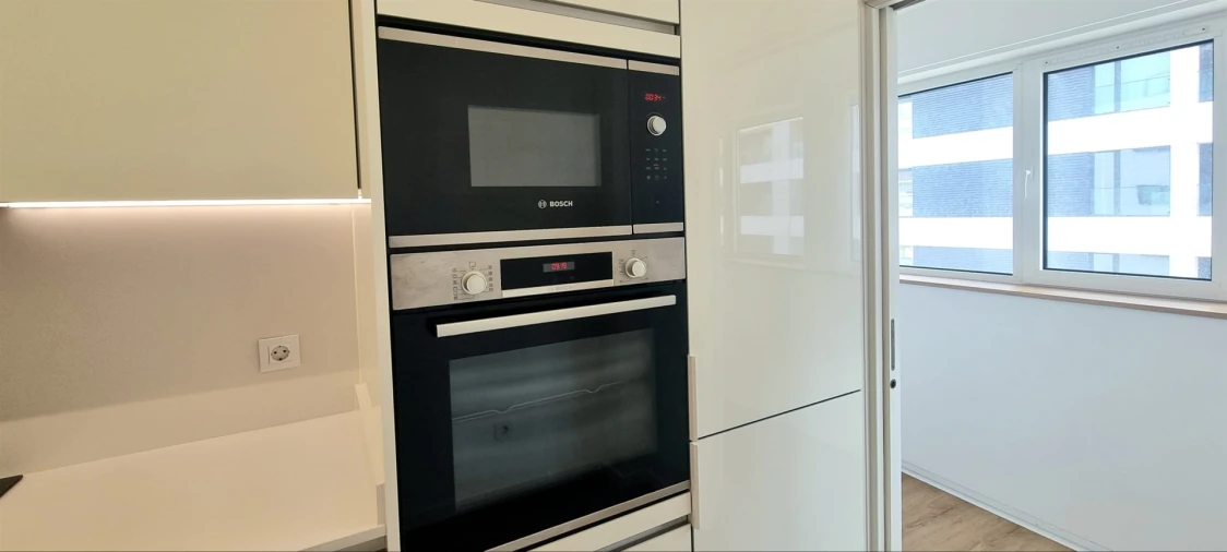Apartamento T2 para Arrendamento em Santo Antonio dos Olivais Foto 8
