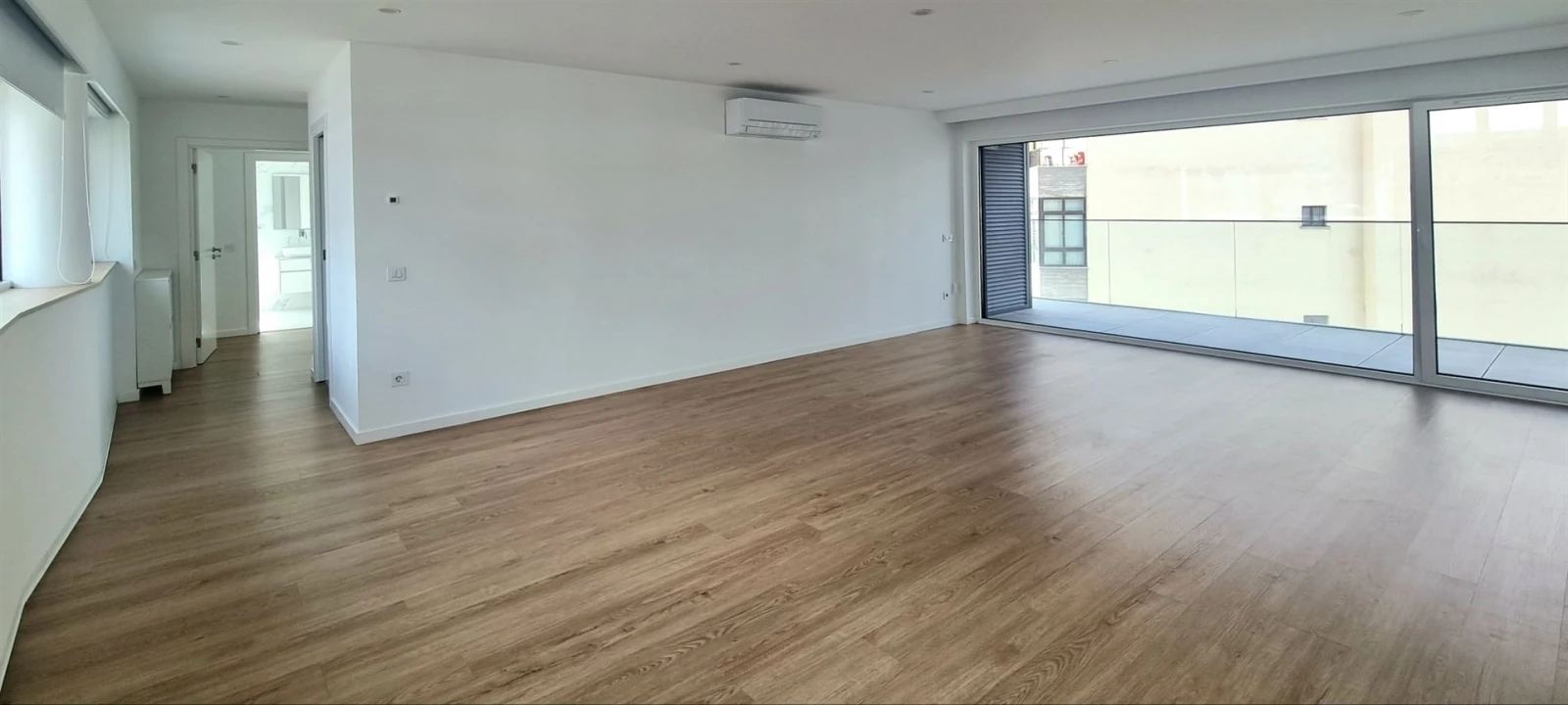 Apartamento T2 para Arrendamento em Santo Antonio dos Olivais Foto 1