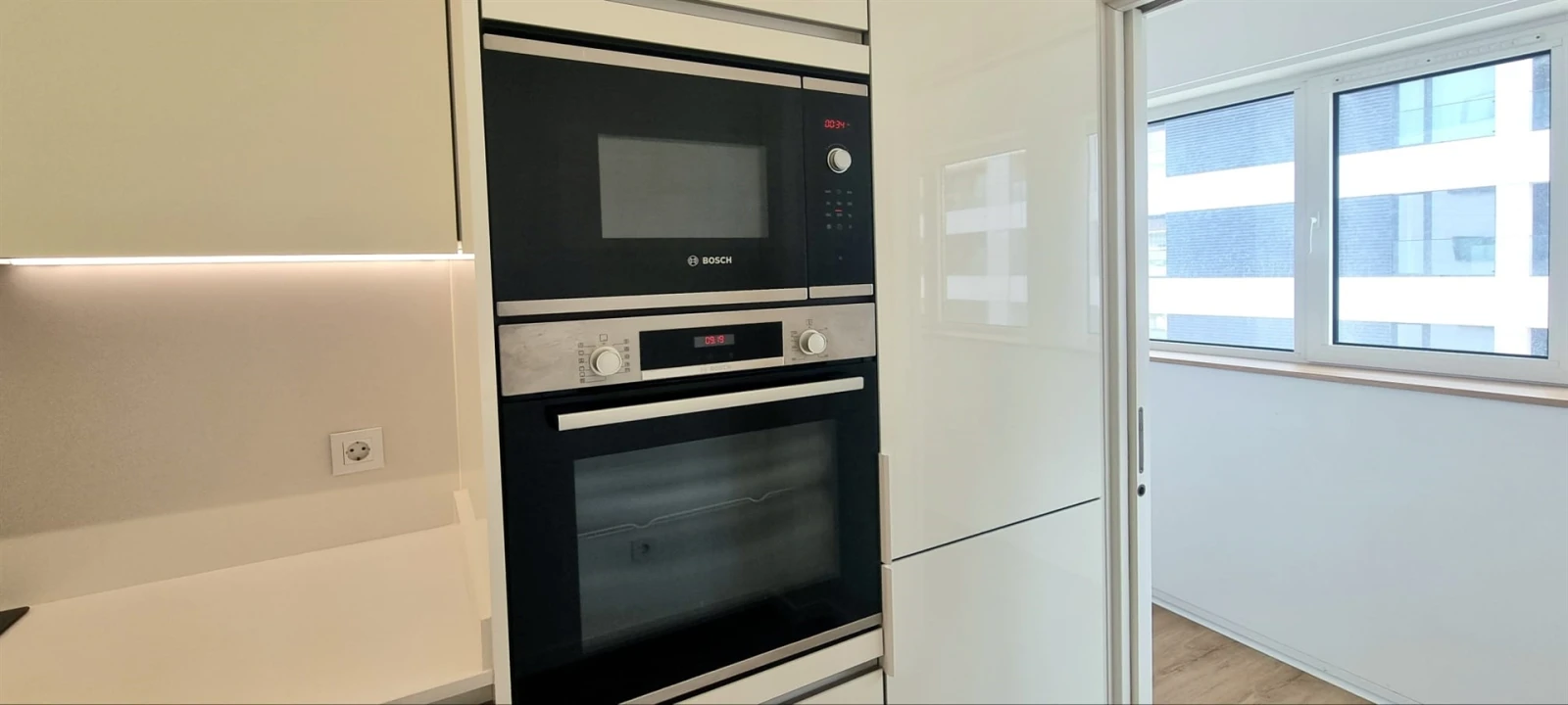 Apartamento T2 para Arrendamento em Santo Antonio dos Olivais Foto 8