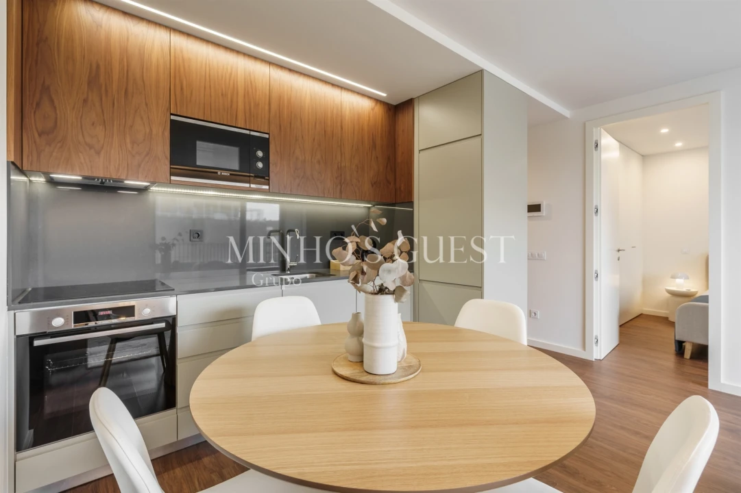 Apartamento T2 para Arrendamento férias em Braga (Maximinos, Sé e Cividade) Foto 5