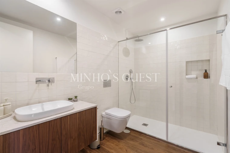 Apartamento T2 para Arrendamento férias em Braga (Maximinos, Sé e Cividade) Foto 16