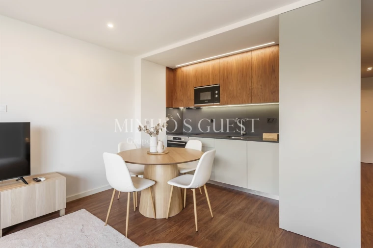 Apartamento T2 para Arrendamento férias em Braga (Maximinos, Sé e Cividade) Foto 7