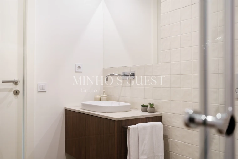 Apartamento T2 para Arrendamento férias em Braga (Maximinos, Sé e Cividade) Foto 17