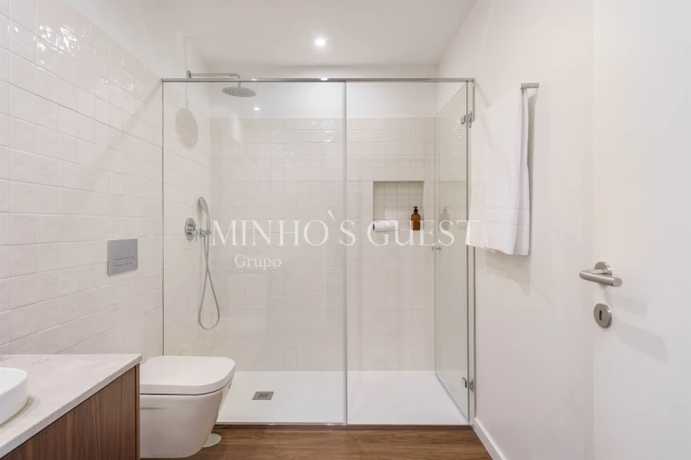 Apartamento T2 para Arrendamento férias em Braga (Maximinos, Sé e Cividade) Foto 15