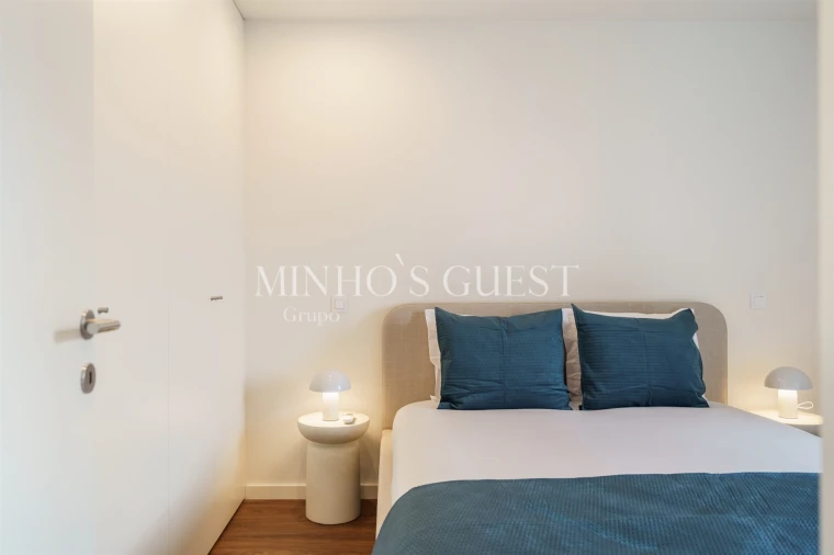 Apartamento T2 para Arrendamento férias em Braga (Maximinos, Sé e Cividade) Foto 13