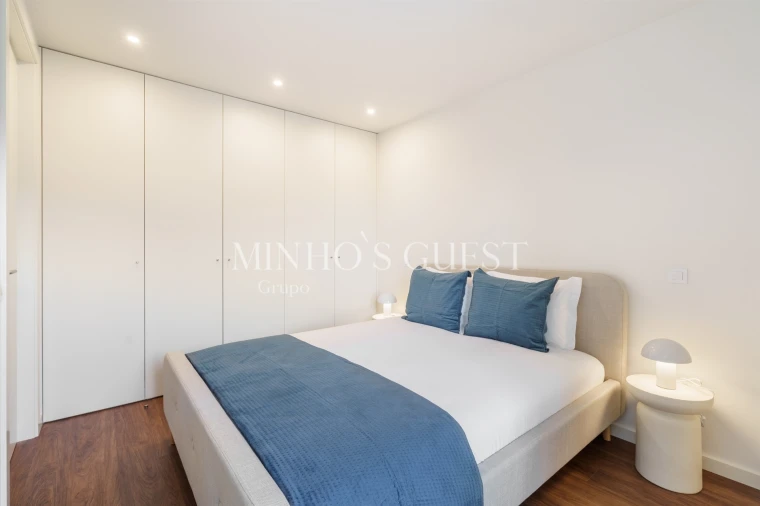 Apartamento T2 para Arrendamento férias em Braga (Maximinos, Sé e Cividade) Foto 12