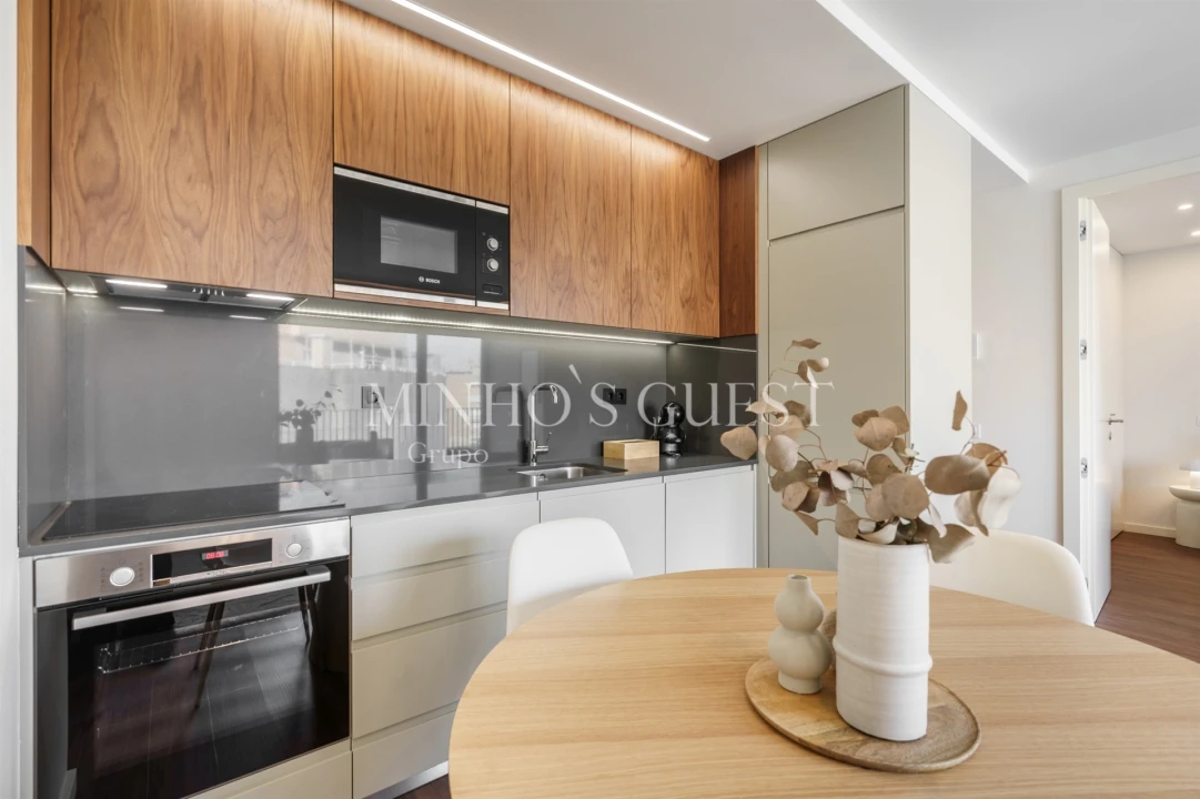 Apartamento T2 para Arrendamento férias em Braga (Maximinos, Sé e Cividade) Foto 20
