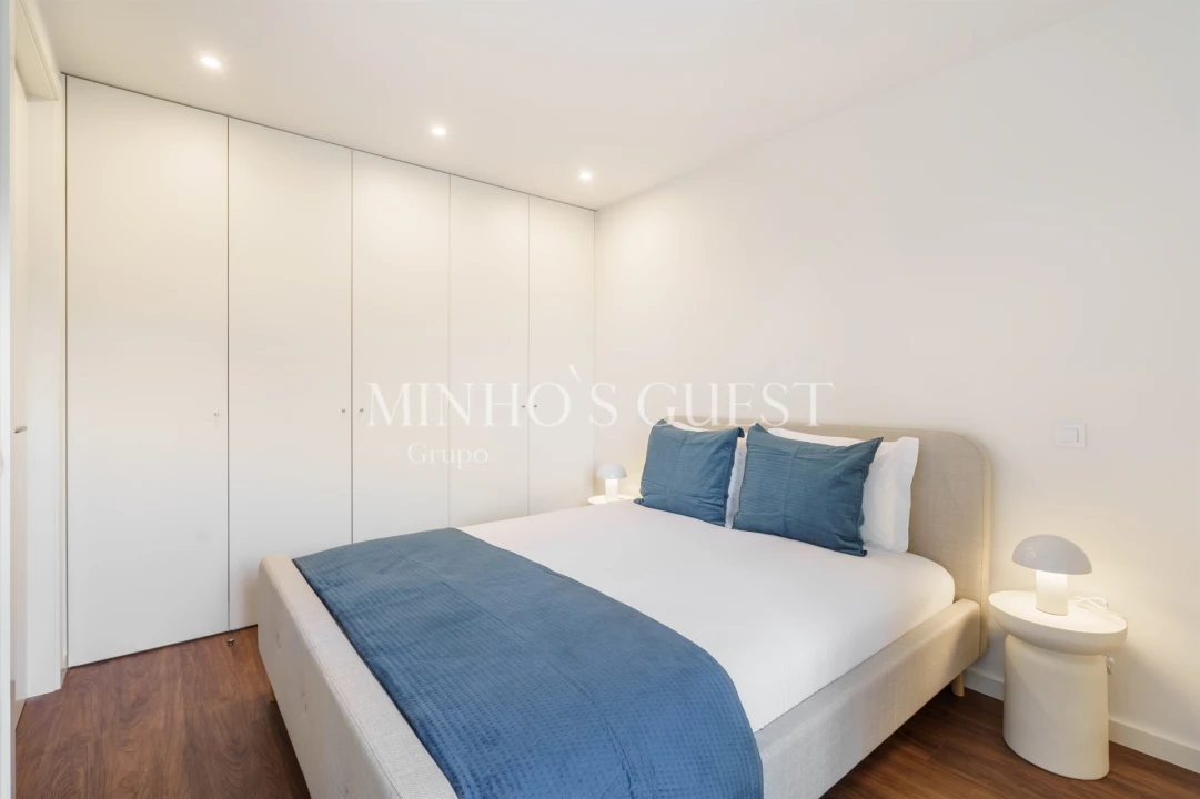 Apartamento T2 para Arrendamento férias em Braga (Maximinos, Sé e Cividade) Foto 12