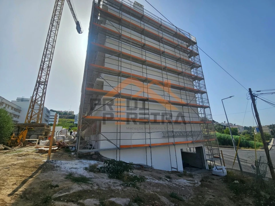 Apartamento T2 para Venda em Camarate, Unhos e Apelação Foto 34