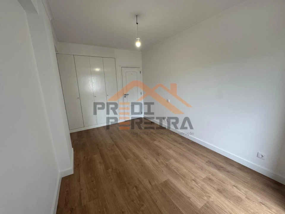 Apartamento T3 para Venda em São Domingos de Benfica Foto 18