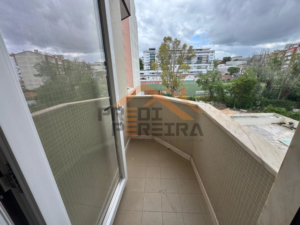 Apartamento T3 para Venda em São Domingos de Benfica Foto 19