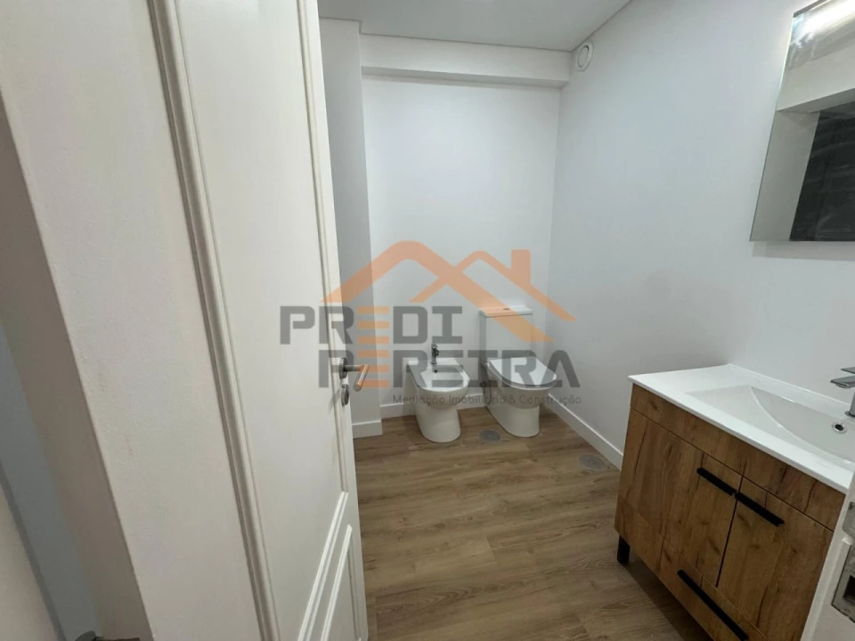 Apartamento T3 para Venda em São Domingos de Benfica Foto 26