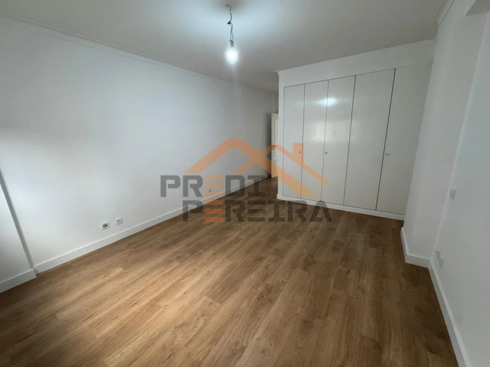 Apartamento T3 para Venda em São Domingos de Benfica Foto 30