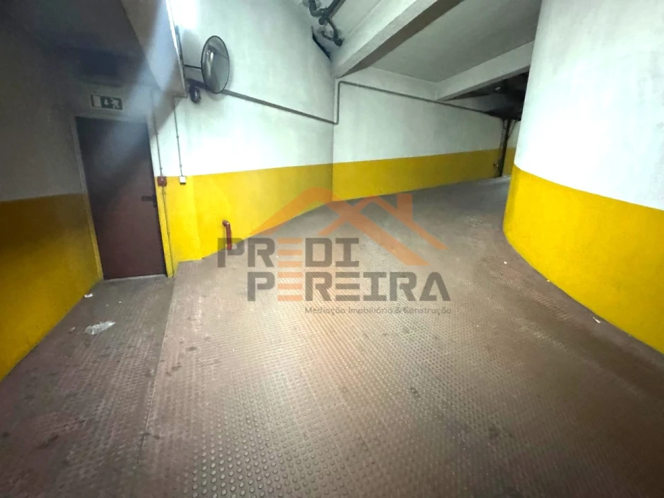Apartamento T3 para Venda em São Domingos de Benfica Foto 35