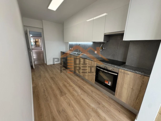 Apartamento T3 para Venda em São Domingos de Benfica Foto 8