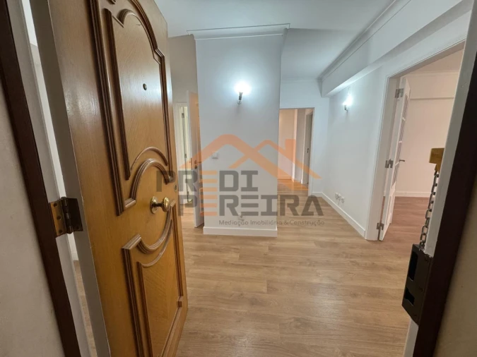 Apartamento T3 para Venda em São Domingos de Benfica Foto 13