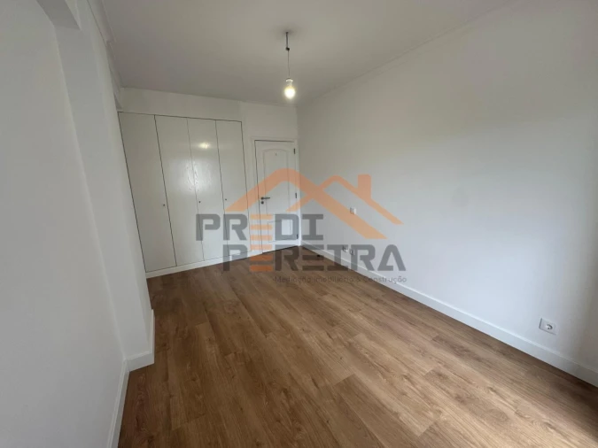 Apartamento T3 para Venda em São Domingos de Benfica Foto 18