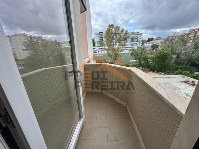 Apartamento T3 para Venda em São Domingos de Benfica Foto 19
