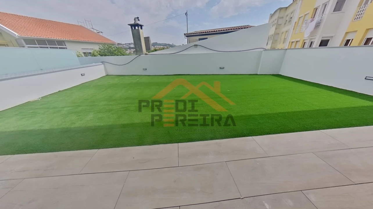 Apartamento T3 para Venda em Ramada e Caneças Foto 32