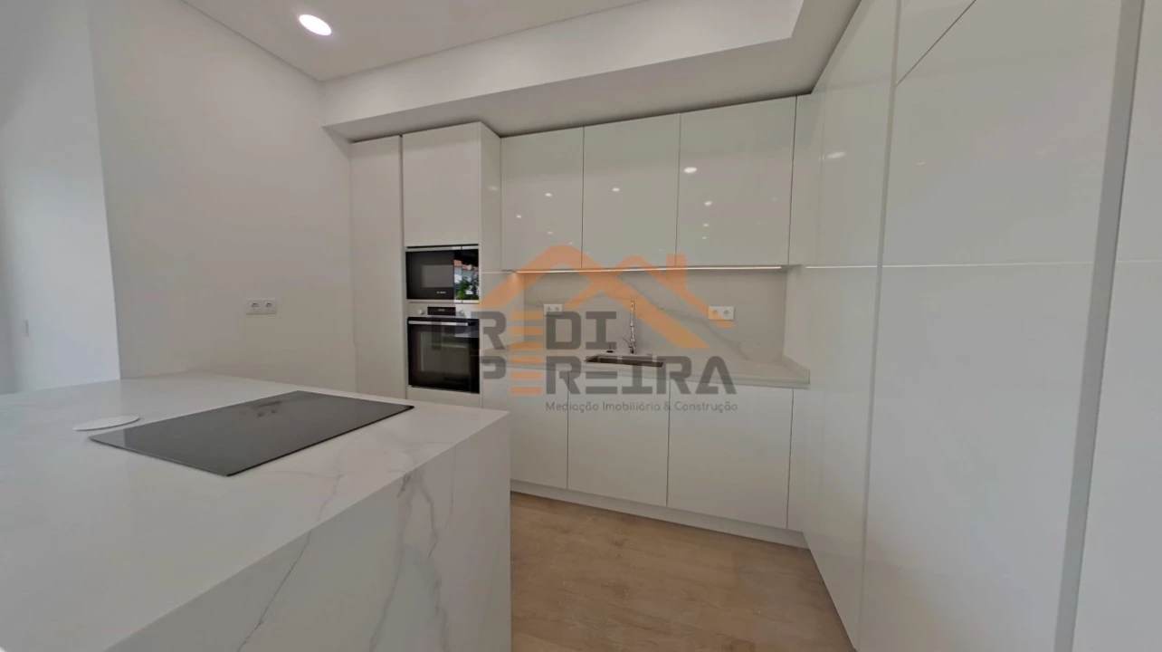 Apartamento T3 para Venda em Ramada e Caneças Foto 10