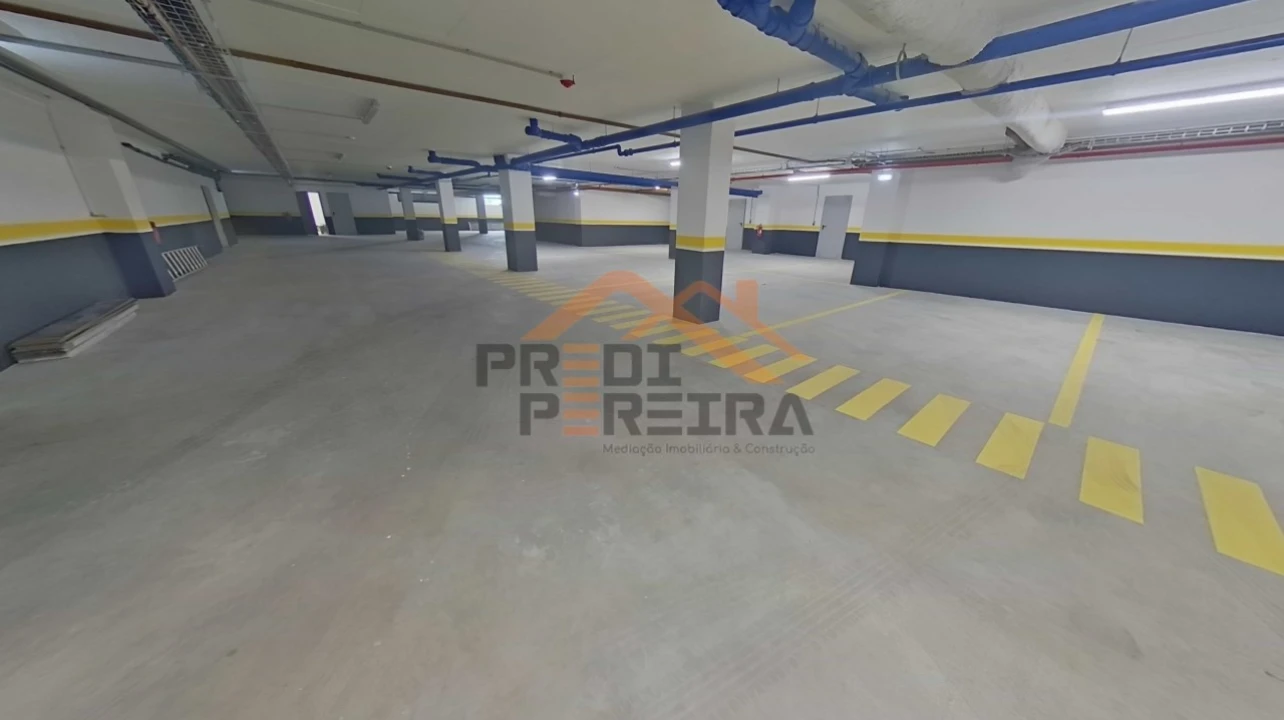 Apartamento T3 para Venda em Ramada e Caneças Foto 42