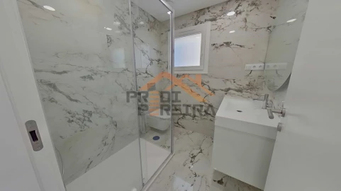 Apartamento T3 para Venda em Ramada e Caneças