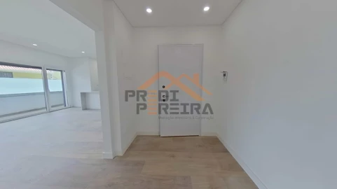 Apartamento T3 para Venda em Ramada e Caneças