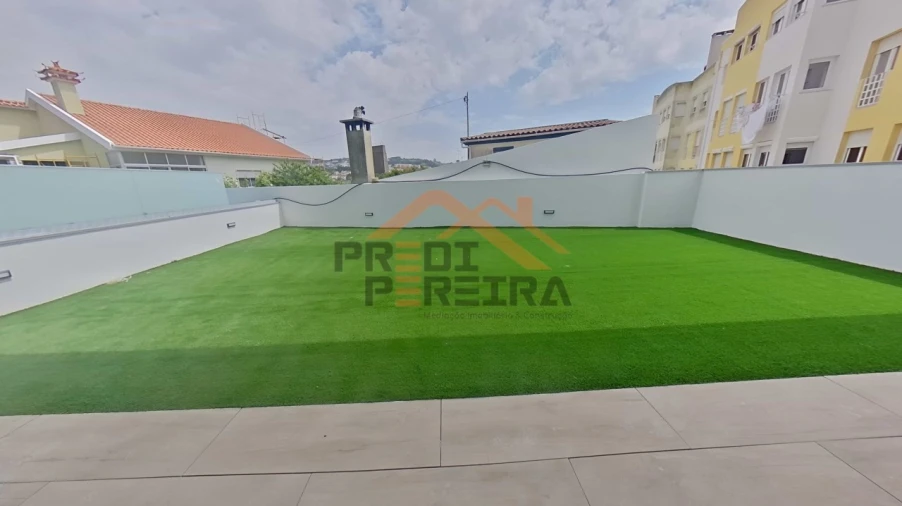 Apartamento T3 para Venda em Ramada e Caneças Foto 14