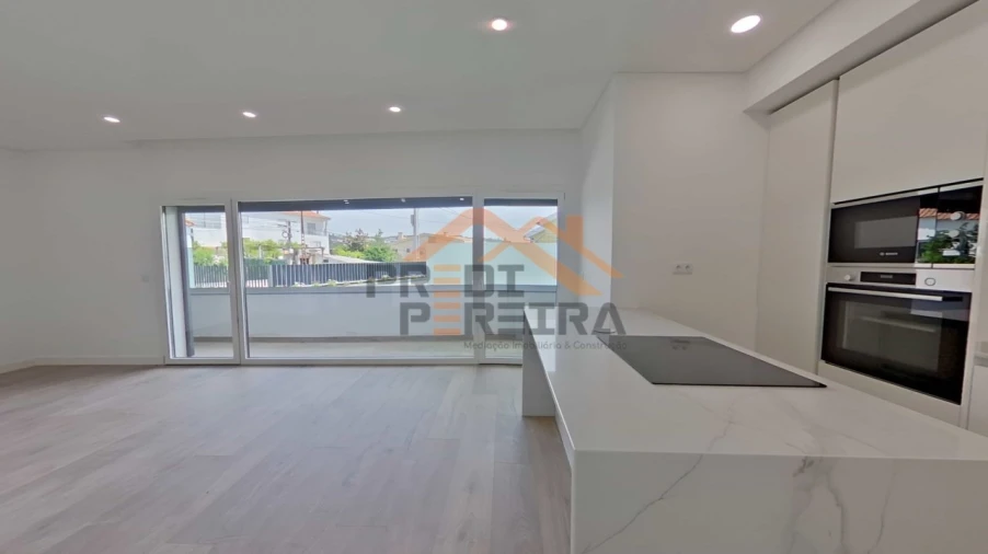 Apartamento T3 para Venda em Ramada e Caneças Foto 6