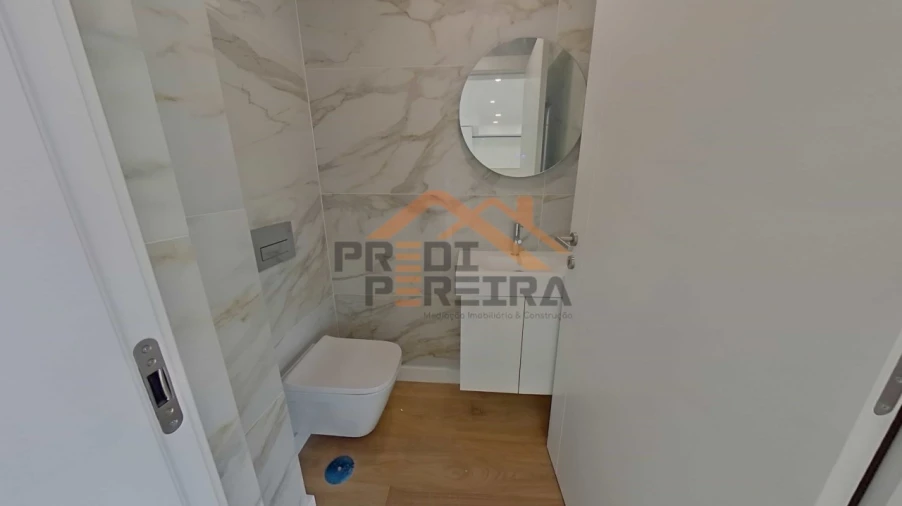 Apartamento T3 para Venda em Ramada e Caneças Foto 26