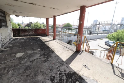 Armazém para Venda em Avanca