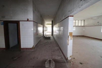 Armazém para Venda em Avanca