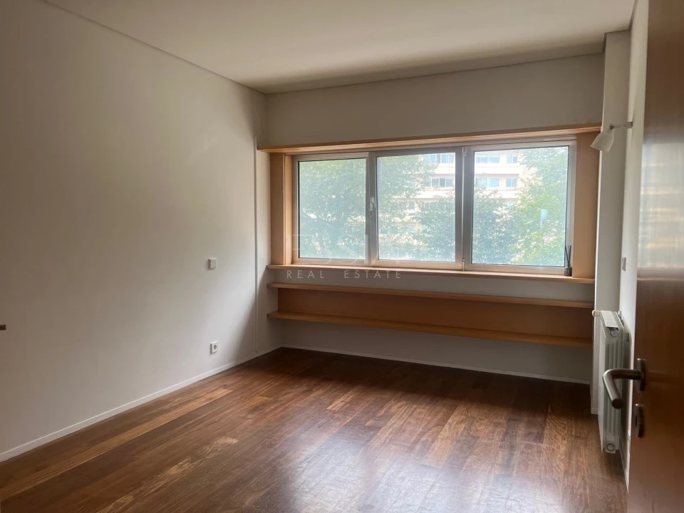 Apartamento T4 para Arrendamento em Matosinhos e Leça da Palmeira Foto 12