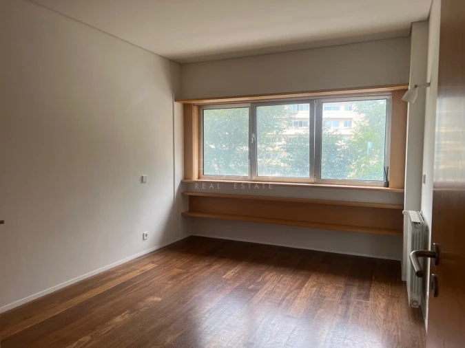Apartamento T4 para Arrendamento em Matosinhos e Leça da Palmeira Foto 12
