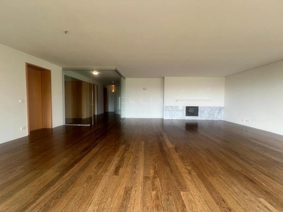 Apartamento T4 para Arrendamento em Matosinhos e Leça da Palmeira Foto 5